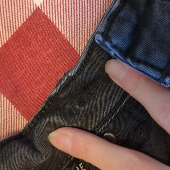 AEO Vintage Black Ripped Slim Fit Jeans - Picture 6 of 7